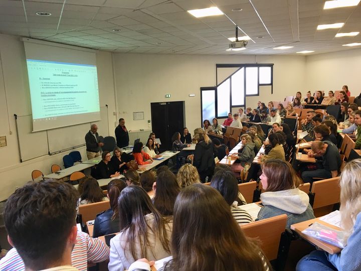 Sensibilisation au handicap psychique : succès pour les tables rondes organisées au profit des étudiants de l’IFSI /IFAS